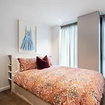 Spacious Luxe 2Bd With Harbour Views And Parking