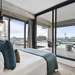 Spacious Luxe 2Bd With Harbour Views And Parking