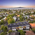Mission Bay 4 Bedrooms Tidy Unit