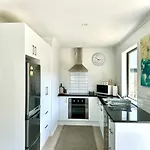 Cozy 2Br - 15Min From Airport