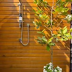 Auckland Coastal Hideaway Castor Bay Beach