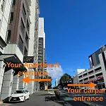 Studio Escape With Pool, Gym & Free Parking In Cbd