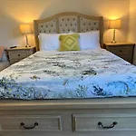 Waterfront Studio Unit Near Auckland Airport