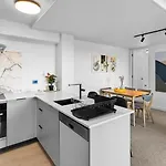 Epsom Luxury L Newly Built L Amazing 2Bed Apt