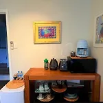 Spacious & Secluded Bush-View Suite In Kohimarama