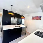 Hidden Gem In The Heart Of Bustling Kingsland!