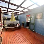 Hidden Gem In The Heart Of Bustling Kingsland!