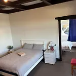 Cheap Guesthouse In New Lynn