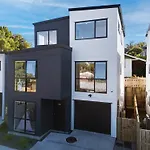 Luxury 4 Bedroom Retreat 4 Bath With 3 Master Suites And Kids\' Playroom
