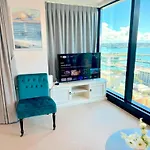Magnificent Skytower, Sea, Habour View In Cbd