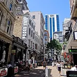 Cosy Cbd Loft Walk To Sights Dining & Shopping
