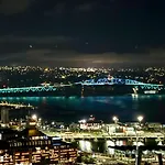 Fabulous Skytower View 2 Bedroom 2 Bathroom Apartment