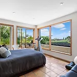 House Near Beach With Pool And Spa