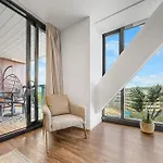 Ellerslie Sanctuary- Modern, Quality Apartment