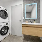 Ellerslie Sanctuary- Modern, Quality Apartment