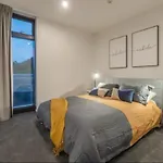 3 Bedroom Apartment In Epsom