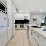 Luxurious & Spacious Living With Breathtaking Views