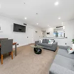 Sophisticated Spacious Apt W Stunning Harbour View