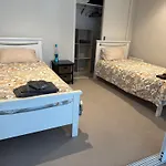 Apartment In Mount Eden- Two Bedroom With One Carpark