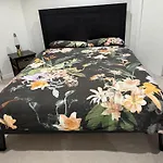 Apartment In Mount Eden- Two Bedroom With One Carpark