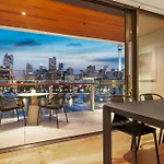 Harbour Front Living At Wynyard Marina