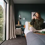 Romantic Retreat, Hot Tub, Glasshouse, Ensuite
