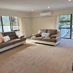 Remuera 5 Bedroom Holiday House