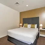 Bright And Airy One Bedroom Apartment:Great Views!