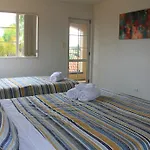 Guest House On Anaheim Blvd
