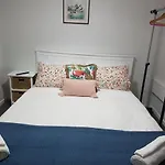 Forbes Grove Accommodation