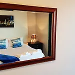 Central Harbor Views Apartment