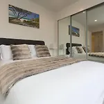 Perfect Location With Harbour Views