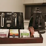 Everest Serviced Apartments On Albert