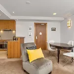 Qv High-Floor Apartment With Facilities - 445