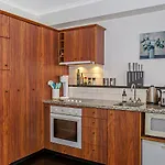 Princes Wharf Waterfront - Comfortable Luxury