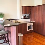 1Br Princes Wharf Apartment With Fabulous Views
