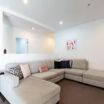 Beautiful Central Home With Balcony Auckland City