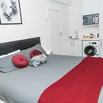 Auckland Centre Studio W/ Pool And Gym