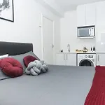 Auckland Centre Studio W/ Pool And Gym