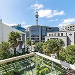 Enormous One Bedroom Beauty In Cbd! Free Parking