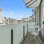 Two Bedroom Apartment - Pool, Gym & Free Parking!