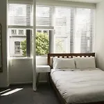 Amazing Apartment In The City
