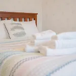 New Windsor Super Cozy & Budgeting 3 Bdrm Holiday Home
