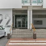 Perfect Location, Viaduct Harbour Cbd