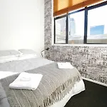 Urban Chic Loft Off Queen Street
