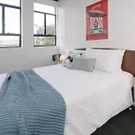 Towny Downtown Haven - 2 Bedrooms
