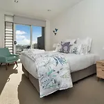 Enormous Two Bedroom Penthouse Apartment - Free Parking!