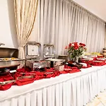 Vr Queen Street Hotel & Suites