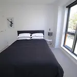Trendy Two Bedrooms City Apartment