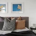 Bright Modern One Bed Marina Penthouse
